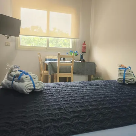Bed and Breakfast Blue Flowers Scordia